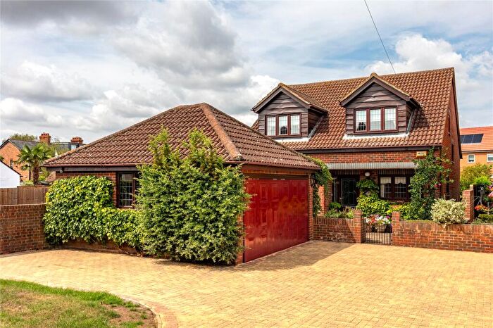 4 Bedroom Detached House For Sale In Greenfield Road, Westoning, Bedfordshire, MK45