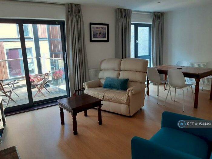 1 Bedroom Flat To Rent In Chiltonian Mews, London, SE13