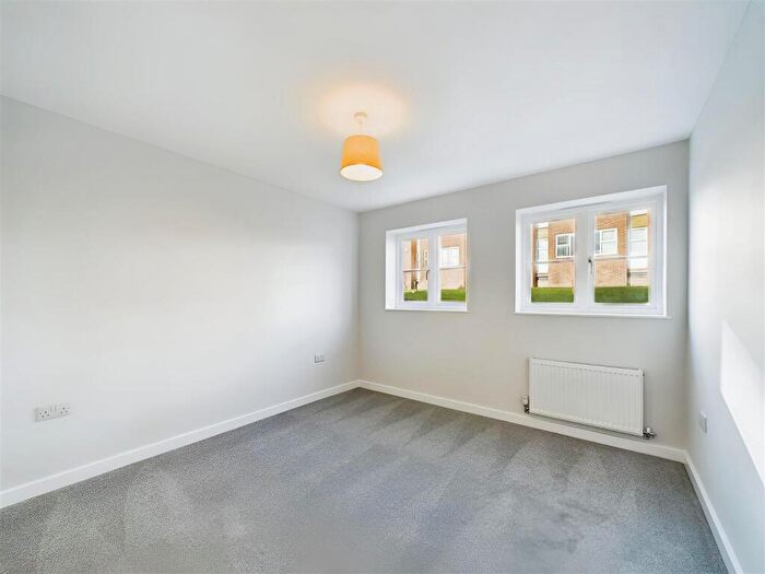 1 Bedroom Flat To Rent In Wratten Road East, Hitchin, SG5