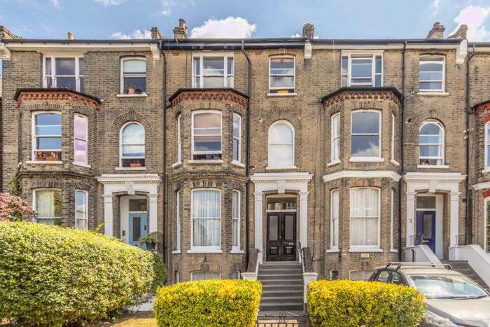 2 Bedroom Flat To Rent In Tollington Park, London, N4