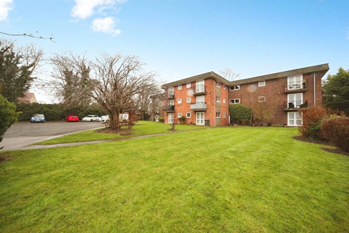 1 Bedroom Flat For Sale In Bedford Road, Houghton Regis, Dunstable, LU5
