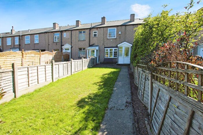 2 Bedroom Terraced House For Sale In Ashfield, West Yorkshire, Lower Wortley, LS12