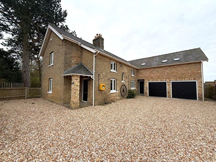 6 Bedroom Detached House To Rent In Barlings Lane, Langworth, LN3