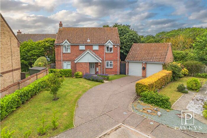 4 Bedroom Detached House For Sale In Capel Park, Kirby Cross, Frinton-On-Sea, CO13