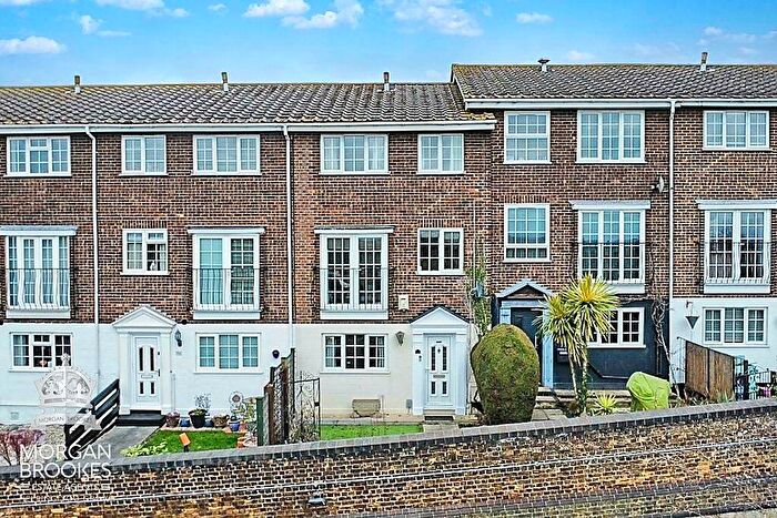 4 Bedroom Terraced House For Sale In The Terrace, South Benfleet, SS7