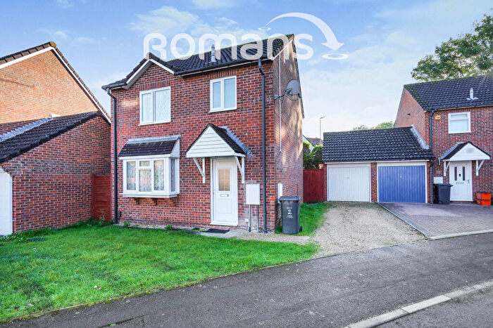 3 Bedroom Detached House To Rent In Cornflower Road, Swindon, SN25
