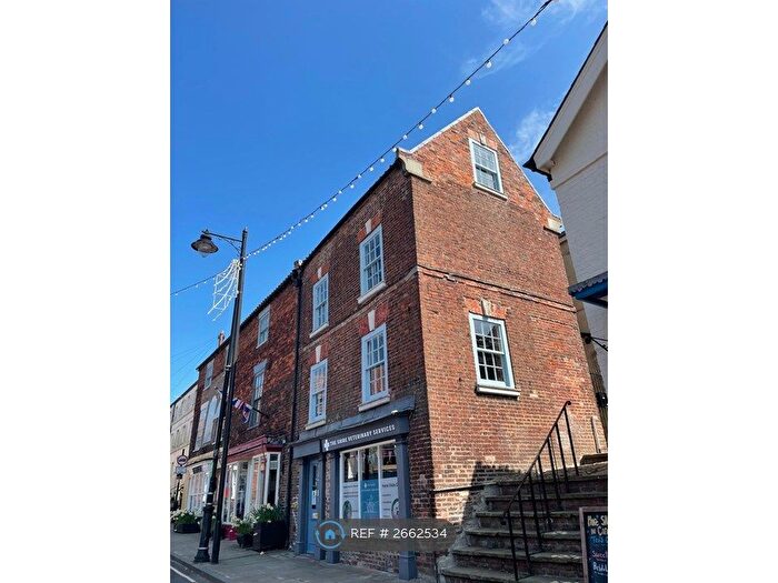 2 Bedroom Maisonette To Rent In Market Place, Caistor, Market Rasen, LN7