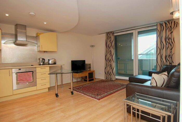 1 Bedroom Flat To Rent In Perspective Building, Westminster Bridge Road, Waterloo, London, SE1