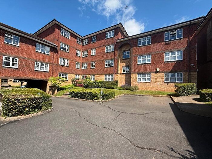 2 Bedroom Flat For Sale In Knights Field, Garter Court Knights Field, LU2