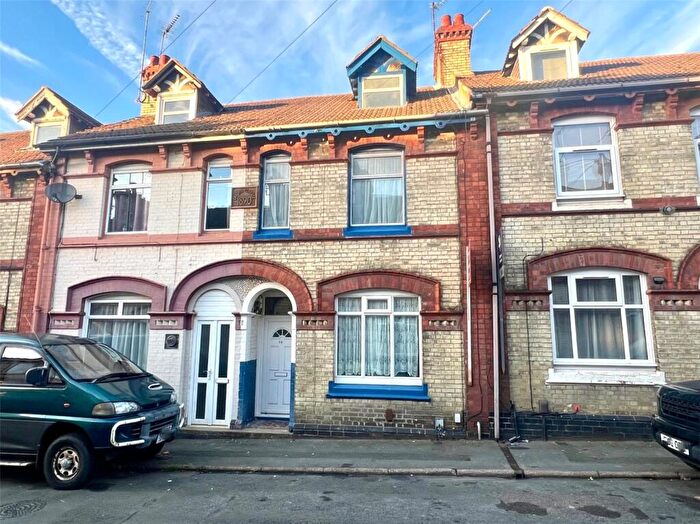 3 Bedroom Terraced House To Rent In Oxford Street, Kettering, Northamptonshire, NN16