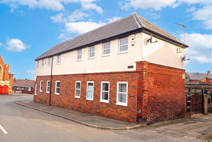 12 Bedroom Block Of Apartments For Sale In Wellington Road, Doncaster, DN12