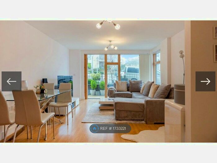 2 Bedroom Flat To Rent In Pankhurst Avenue, Brighton, BN2