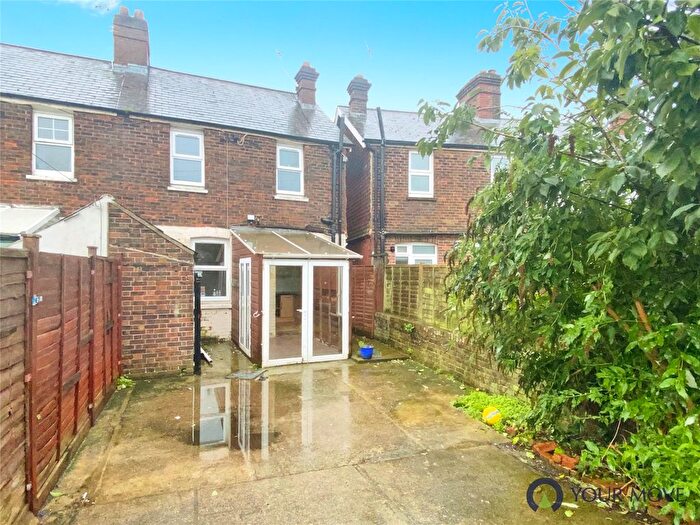 2 Bedroom End Of Terrace House To Rent In Whitley Road, Eastbourne, East Sussex, BN22