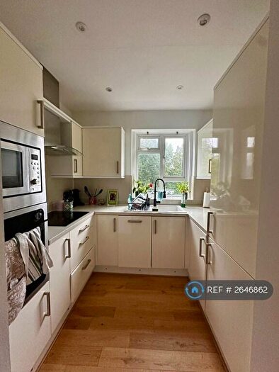 2 Bedroom Flat To Rent In Varndean Road, Brighton, BN1