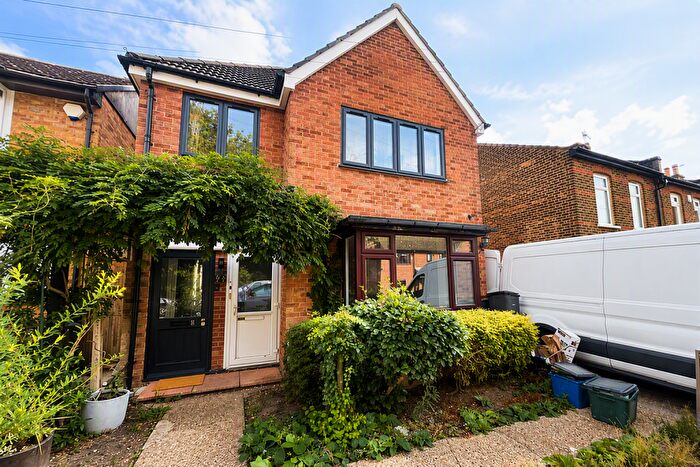 3 Bedroom Flat To Rent In Peel Road, South Woodford, E18