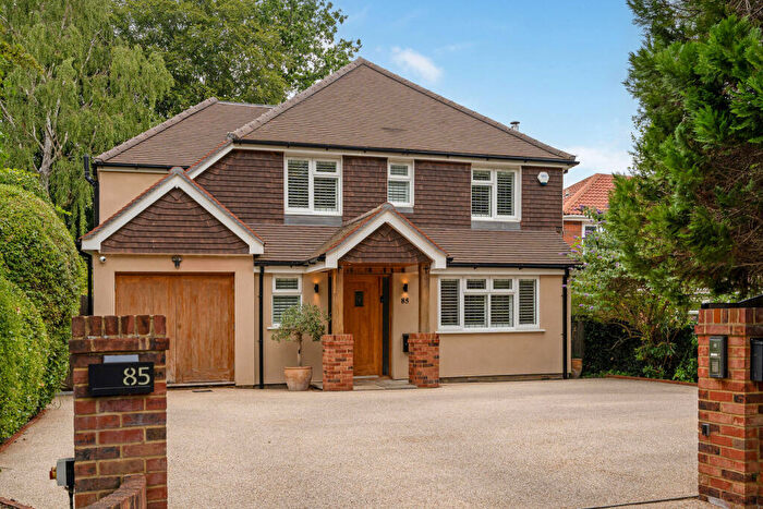 4 Bedroom House For Sale In Avenue Road, Farnborough, GU14