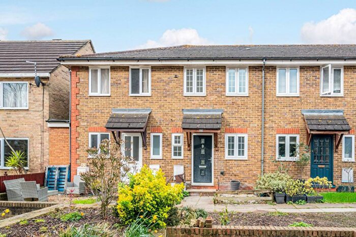 3 Bedroom Terraced House To Rent In Gressenhall Road, Southfields, London, SW18