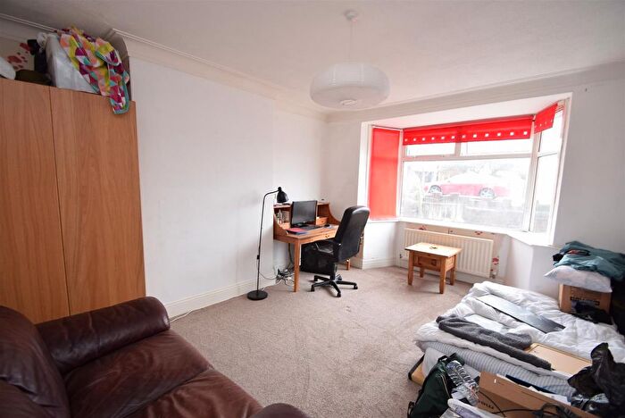 2 Bedroom Flat To Rent In Benfield Road, Newcastle Upon Tyne, NE6