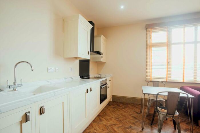 2 Bedroom Flat To Rent In Forest Road, Loughborough, LE11