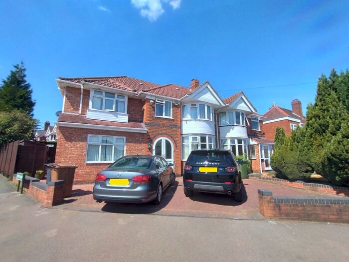 5 Bedroom House To Rent In Lyndon Road, Solihull, B92