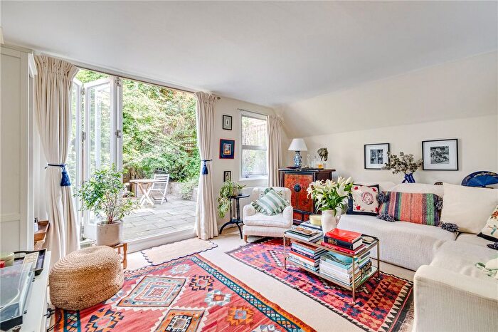 2 Bedroom Flat For Sale In Averill Street, London, W6