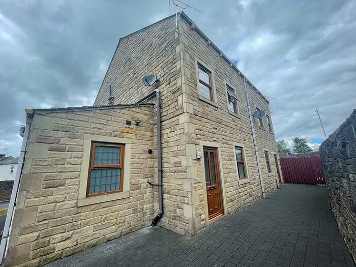 2 Bedroom Apartment To Rent In Coates Wharf, Barnoldswick, BB18