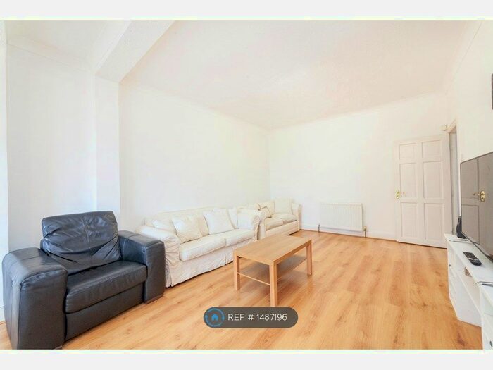 4 Bedroom Semi-Detached House To Rent In Dunbar Road, London, N22