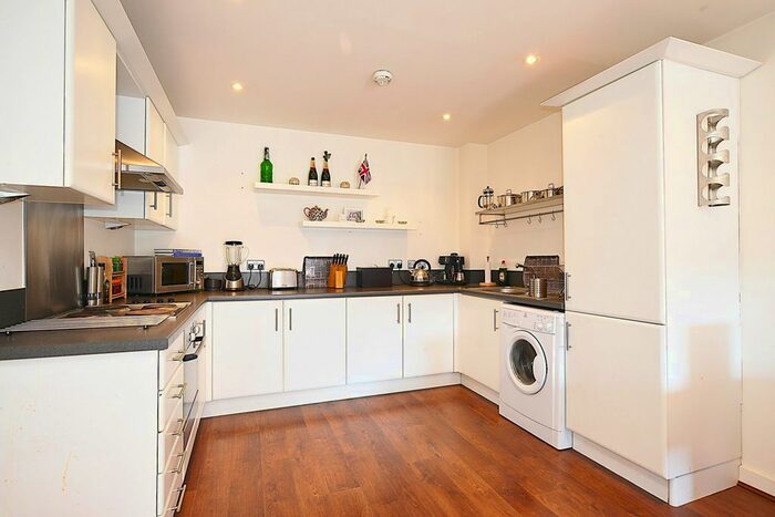1 Bedroom Flat To Rent In Vista House, Colliers Wood, SW19