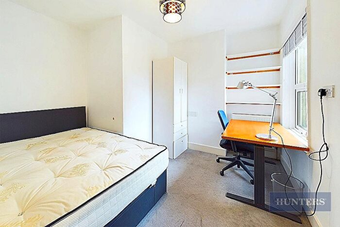 4 Bedroom Terraced House For Sale In Broadlands Road, Southampton, SO17
