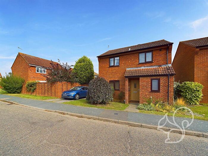 3 Bedroom Detached House For Sale In Spencer Way, Stowmarket, IP14