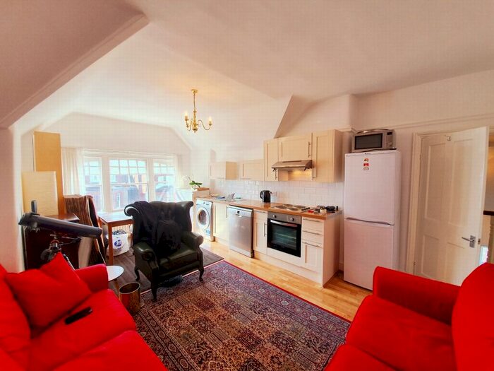 2 Bedroom Flat To Rent In Talbot Road, Highgate, N6