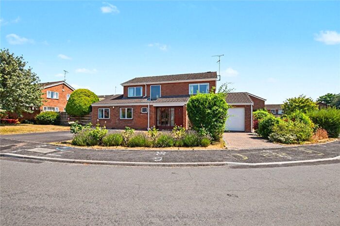4 Bedroom Detached House For Sale In Stoneleigh Close, Staplegrove, Taunton, Somerset, TA2