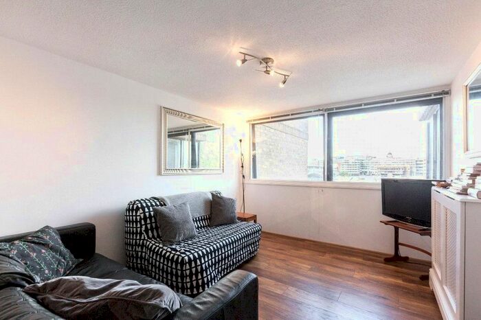1 Bedroom Flat To Rent In Falcon Point, Hopton Street, SE1
