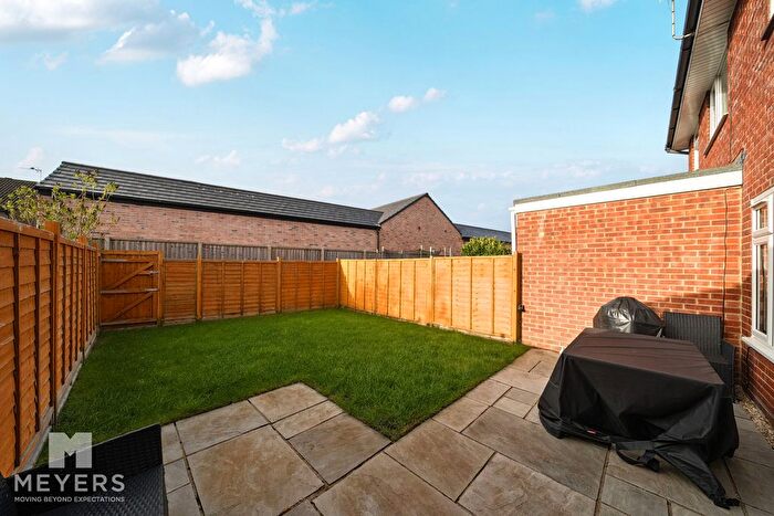 3 Bedroom Terraced House For Sale In Richmond Road, Wimborne, BH21