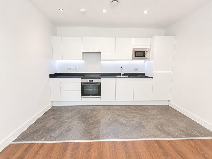 1 Bedroom Flat To Rent In Eastbury Road, Watford, WD19