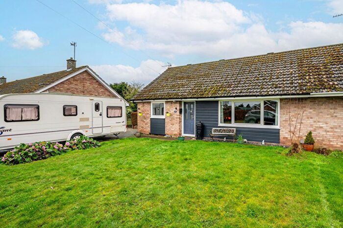 5 Bedroom Chalet For Sale In Grange Close, Hoveton, NR12