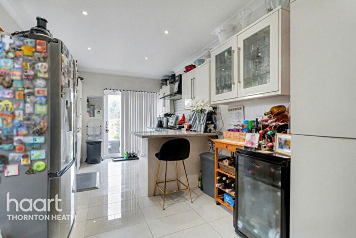 3 Bedroom Terraced House For Sale In Woodville Road, Thornton Heath, CR7