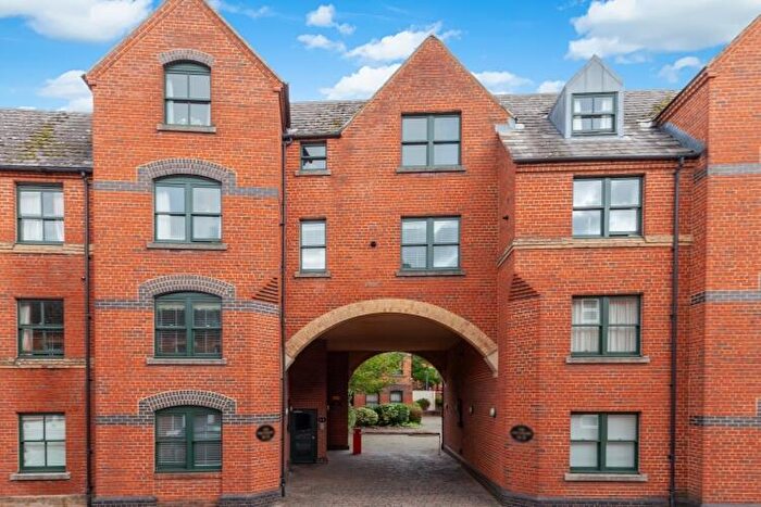 2 Bedroom Apartment To Rent In St Thomas Street, Oxford, OX1