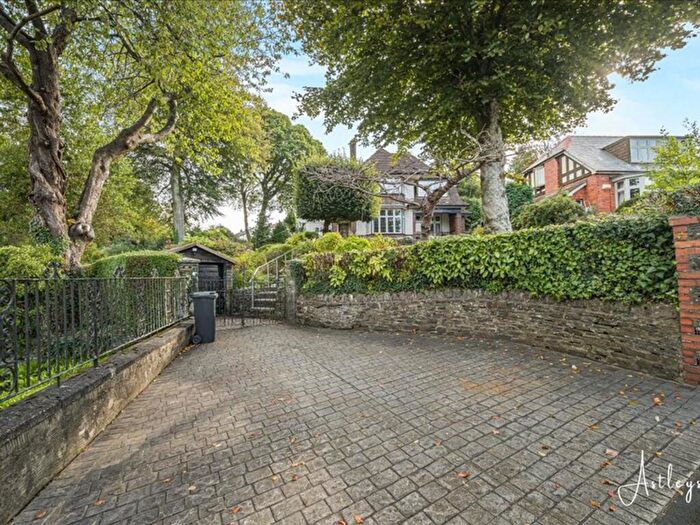 3 Bedroom Detached House For Sale In Cimla Road, Neath, SA11