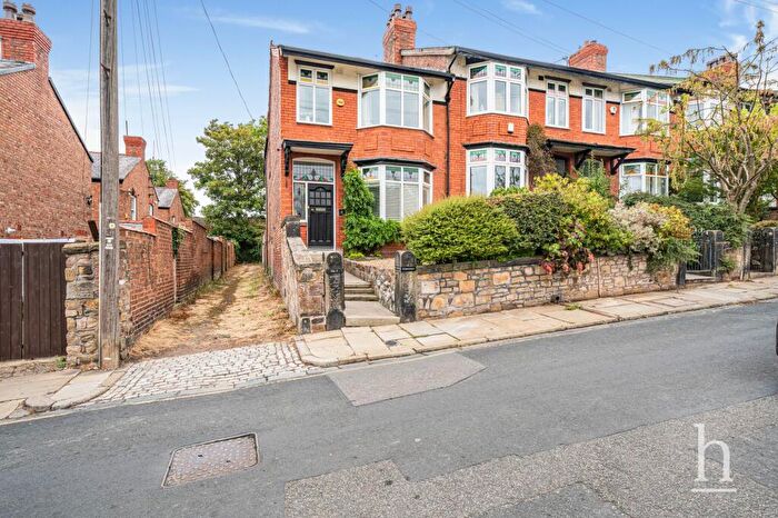 5 Bedroom End Of Terrace House For Sale In Palm Hill, Oxton, CH43