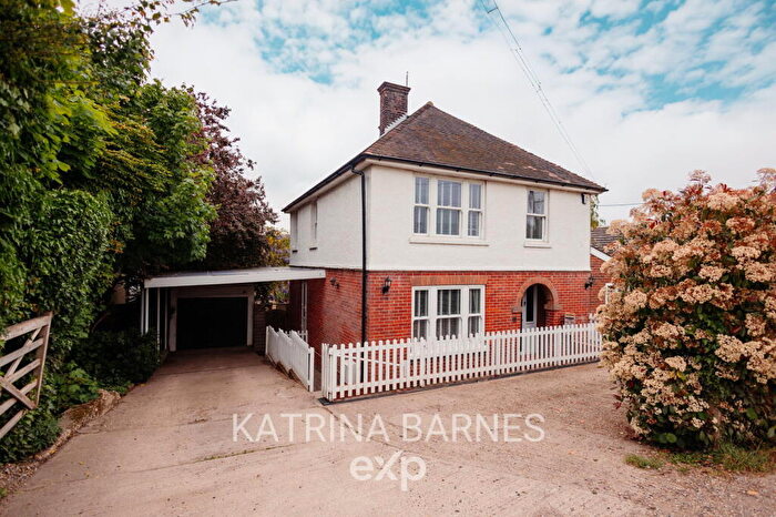 3 Bedroom Detached House For Sale In Julien Court Road, Braintree, CM7