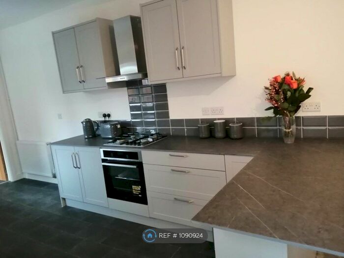 3 Bedroom Semi-Detached House To Rent In Sandford Road, Syston, Leicester LE7