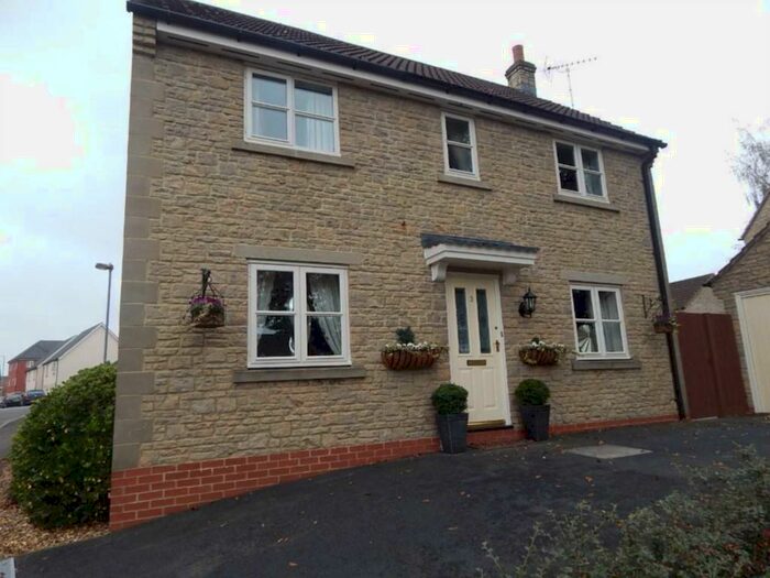 3 Bedroom Detached House To Rent In Rivers Reach, Frome, BA11