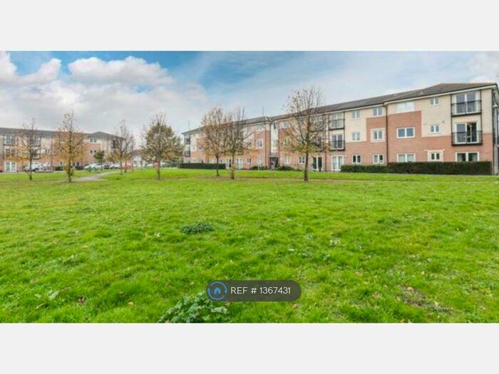 2 Bedroom Flat To Rent In Murchison Close, Chelmsford, CM1