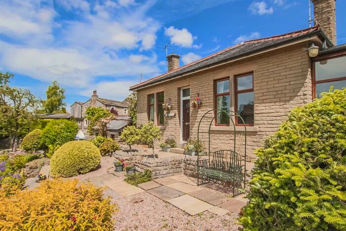 3 Bedroom House To Rent In Dotcliffe Road, Kelbrook, Barnoldswick, BB18
