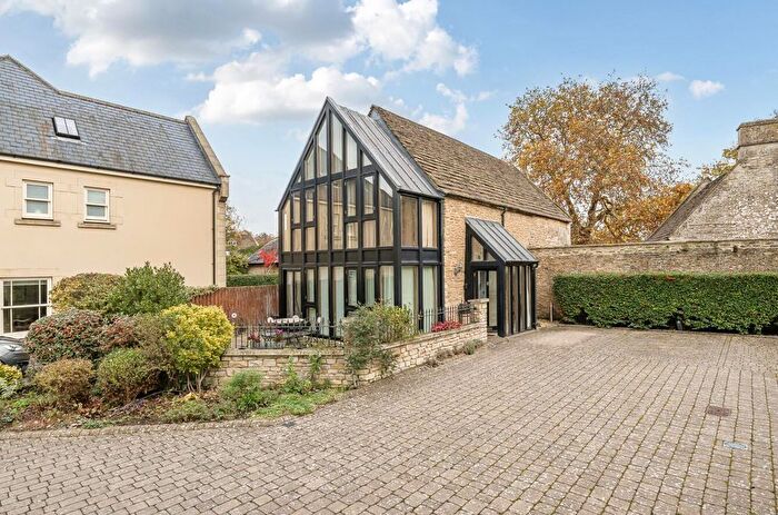 2 Bedroom Barn Conversion For Sale In Mansion House Mews, Corsham, SN13