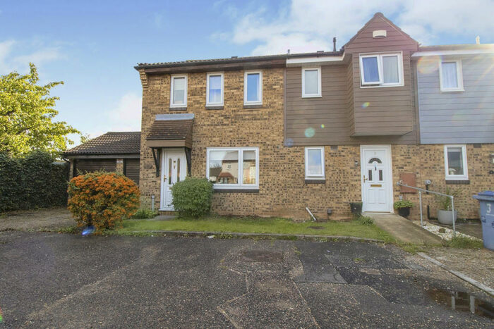 2 Bedroom House To Rent In Arnold Place, Tilbury, RM18