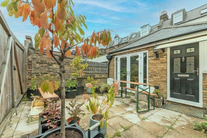 1 Bedroom Flat To Rent In Acton Lane, London, W4