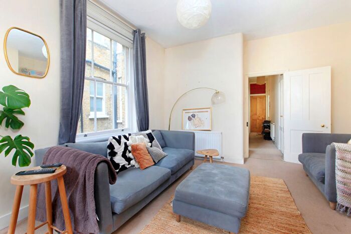 2 Bedroom Flat To Rent In Elmhurst Mansions, Elmhurst Street, SW4