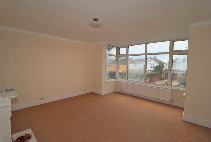 1 Bedroom Maisonette To Rent In Terrace Road, Walton-On-Thames, Surrey, KT12
